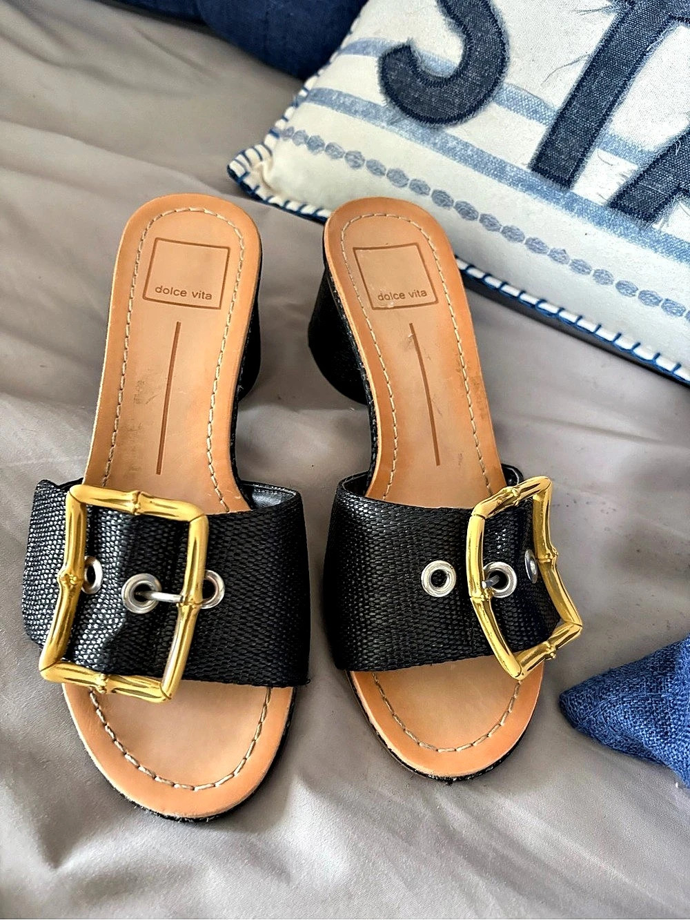 DV Dolce Vita Niece Black Raffia Block Heel Bamboo Buckle Slide Sandals Size 6